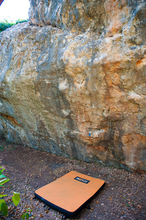 Angarka boulder wall