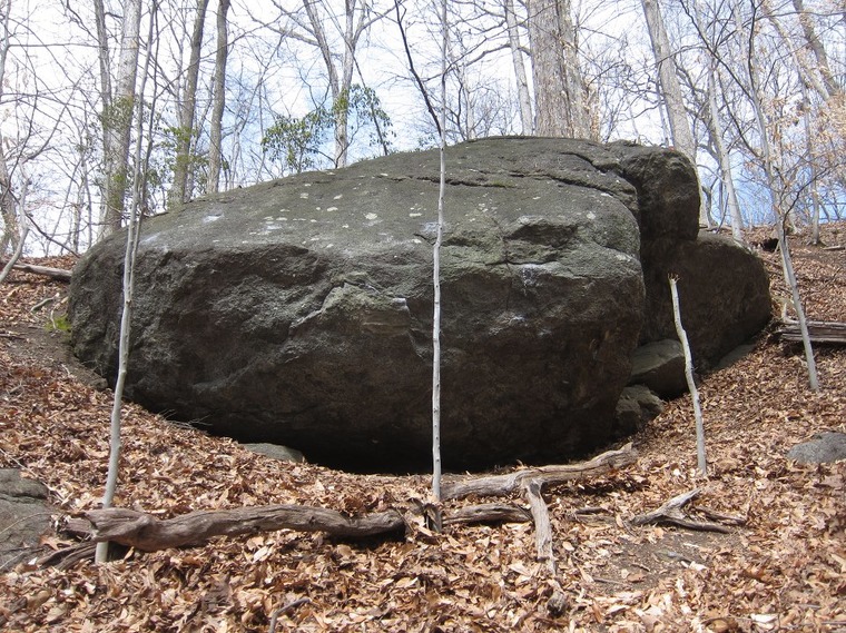 Curtain Call, The Long Wall, Easter Egg Boulder