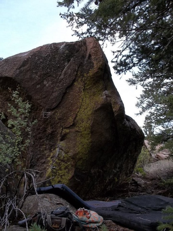 Stealth boulder