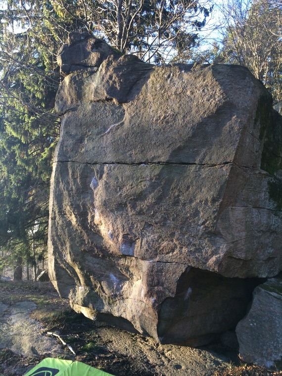 Gärdsås - boulder