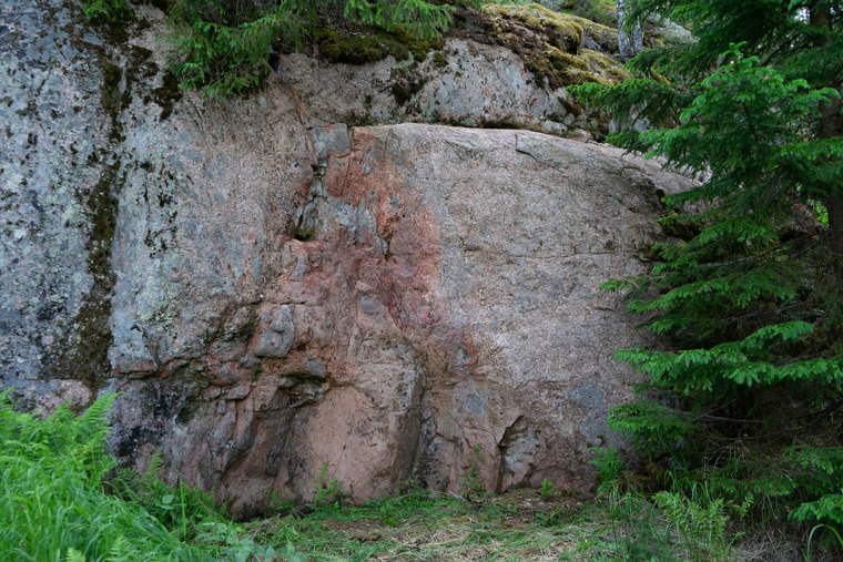 Boulder wall