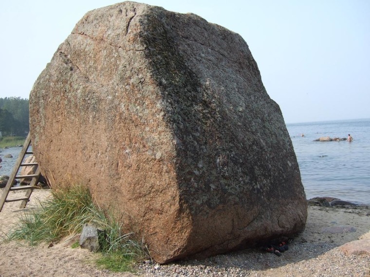 Majakamäe kivi