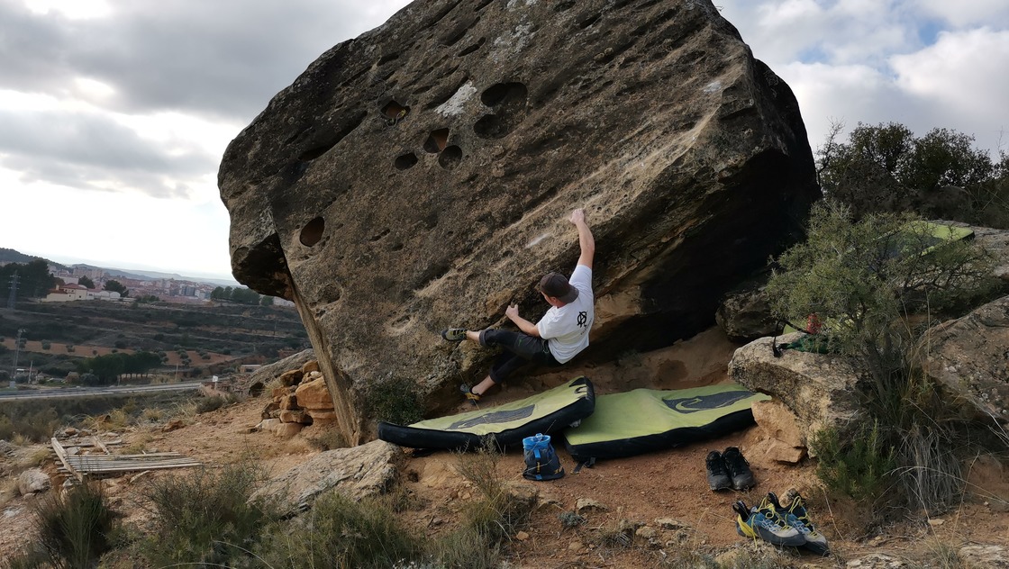 Bouldering In Alcaniz Full Info And Topos