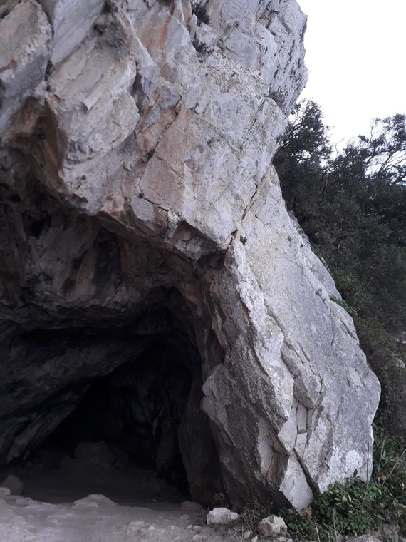 Right Cave