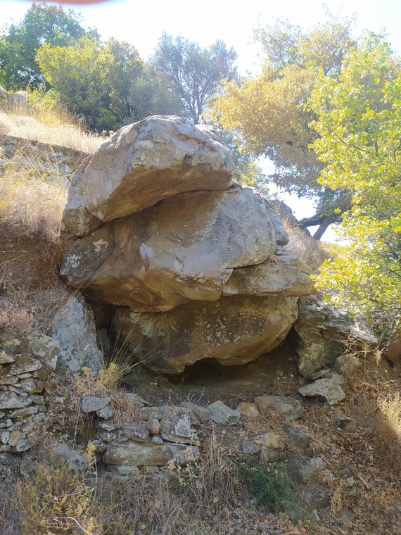 Middle boulders