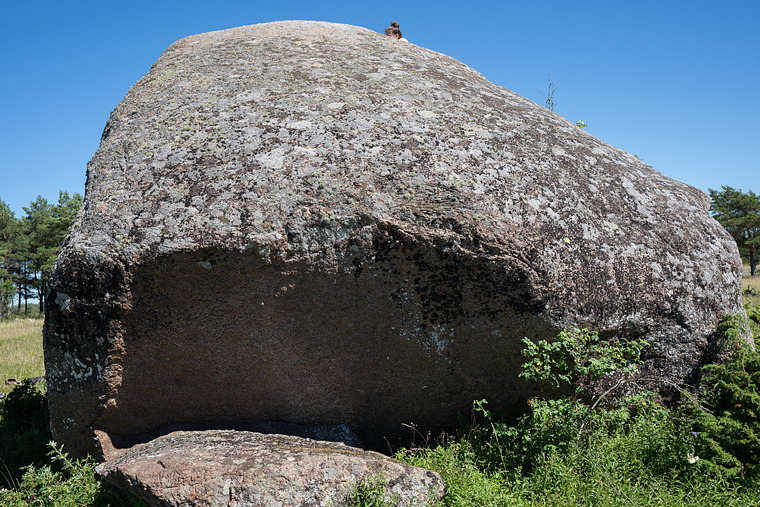 Suur-Pakri Suurkivi