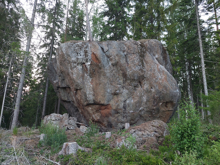 Rasimäen kivi