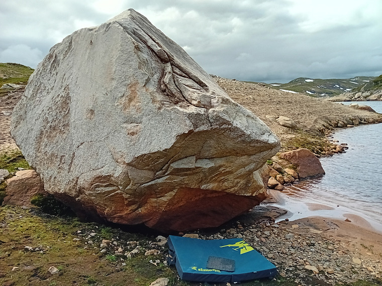 Three nice boulders