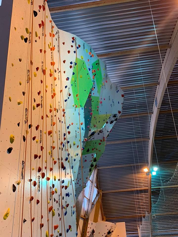 Indoor sport climbing