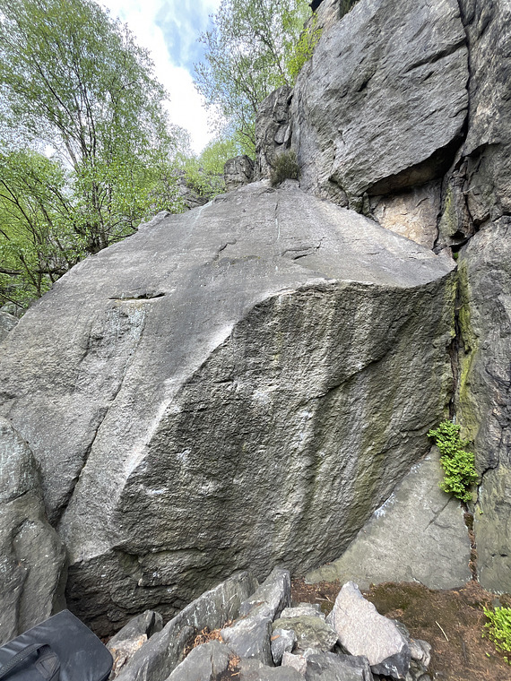 Race boulder block