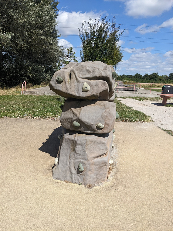 Cheney Row Boulder 