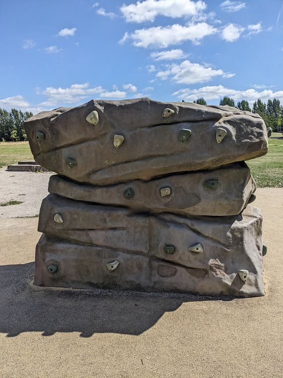 Cheney Row Boulder 