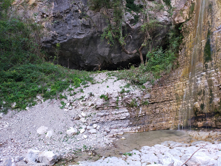 Caverna del Rio di Place  