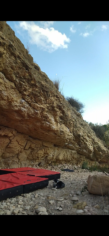 Cueva de al lado 